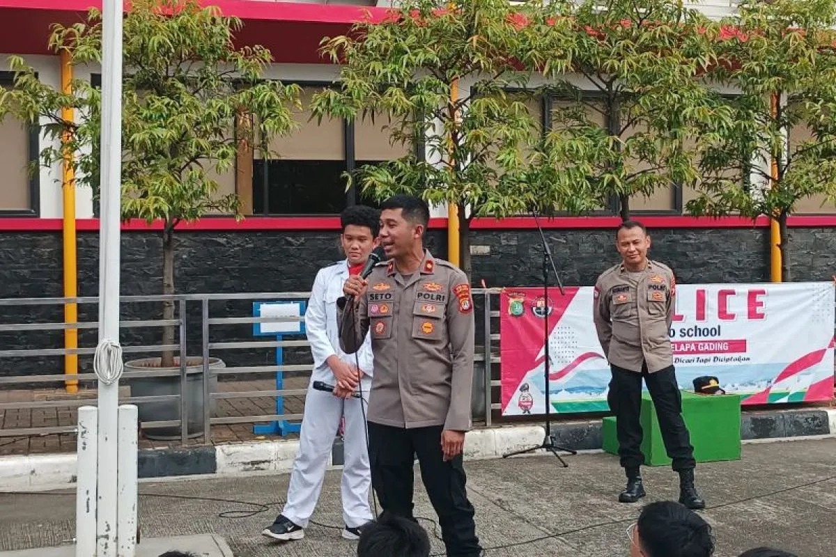 20 Sekolah Didatangi Polisi, Ajak Pelajar Kelapa Gading Hindari Kriminalitas